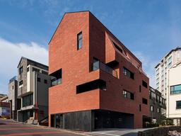 <strong>HYGGE</strong> TERRACE