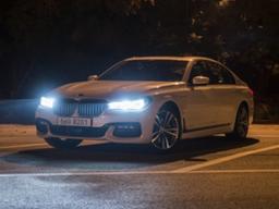 [시승기] 고성능에 두 자릿수 연비까지..BMW <strong>740</strong>e