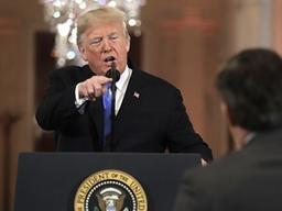 트럼프, 중간<strong>선거</strong> 직후 언론과 또 충돌…CNN 기자 '출입정지'