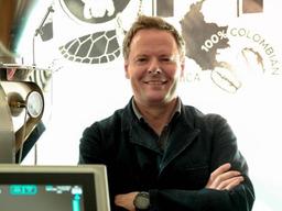 “대형 프랜차이즈 커피만 마시는 사람들 안됐어요”…마이클 드 르느와르 유럽커피협회 <strong>트레이너</strong>