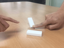 대체 이걸 왜?… 지우개 싸움대회 여는 사람들