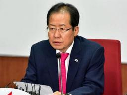 <strong>홍준표</strong> 복귀에 "한국당 골치거리 늘어…개그계도 위협"
