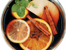 따끈한 와인 칵테일 '뱅쇼' 한잔… 감기야, 뚝 떨어져라