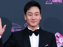 <strong>박해수</strong>, 깜짝 1월 <strong>결혼</strong> 발표…예비신부는 6세연하 일반인