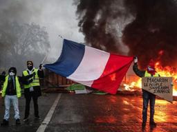 격화하는 佛 '<strong>노란</strong><strong>조끼</strong>' <strong>시위</strong>…'50년만의 대폭동'