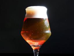 맥주 더 맛있게 마시려면 잔부터 바꿔라