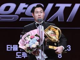 '역대 2위 125억 대박' 양의지, 하위 라운더의 인생 대역전