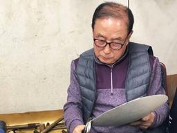 은 닦달하는 <strong>장인</strong>의 손, 어떤 예술품보다 빛나는 이유