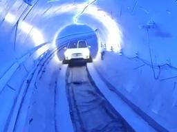 머스크 <strong>터널</strong> 놓고 '울퉁불퉁 험로 vs 한줄기 빛' 평가 엇갈려