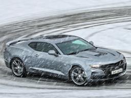 [<strong>타</strong><strong>봤어요</strong>]쉐보레 더 뉴 카마로 SS…'탁'치고 나가는 가속력 일품