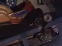 '가방 조심'…롯데월드 <strong>놀이기구</strong> 아찔한 사고