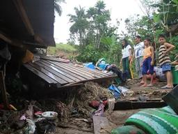 필리핀, 연말에 또 열대폭풍 덮쳐… <strong>산사태</strong>ㆍ홍수로 50명 이상 사망
