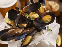 가격 착하다고 얕보지 마라! <strong>홍합</strong>의 따뜻한 변신