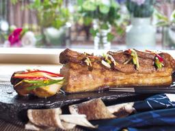 ‘원기회복’ 돕는 돼지고기 양파·<strong>깻잎</strong> ‘궁합’ 좋아