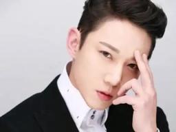 트로트 가수 <strong>진형</strong>, 7일 심장마비로 사망…아내 "너무 보고 싶어"