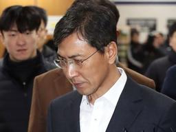 안희정 2심서도 <strong>징역</strong> <strong>4년</strong> 구형…“‘합의하에 관계’ 증거 없어”