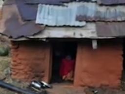 <strong>생리</strong>한다고 격리됐던 네팔女, 두 아들과 숨진채 발견