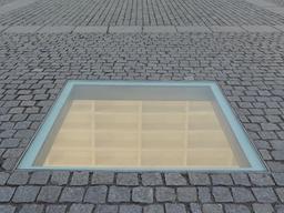 베벨광장의 작은 유리창, 독일이 과거를 기억하는 법
