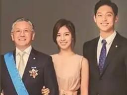 함연지 가족사진 공개에 누리꾼 "너무 예쁜 가족" "모두 인상 좋다"