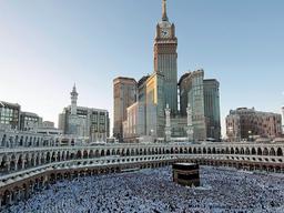 꼭대기 구조물에만 280억 쏟아부은 '초대형 시계탑'