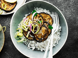 자취생도 가능하다! 비주얼까지 완벽한 초스피드 덮밥 요리