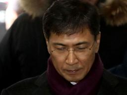 <strong>안희정</strong> 발목 잡은 페북 사과문…法 "번복한 진술, 믿기 어려워"