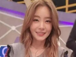 <strong>서유리</strong>, 한층 더 예뻐진 <strong>근황</strong> "병원 졸업 기념" [스타엿보기]