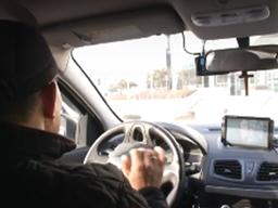 90대 <strong>운전</strong>차량 행인 덮쳐...길 가던 여성 '날벼락'