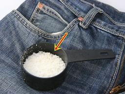 청바지를 빨 때 <strong>세탁기</strong>에 '소금'을 넣어야 하는 이유