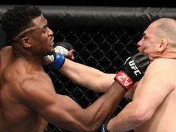 돌아온 벨라스케즈, 은가누에게 26초 KO패