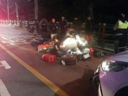 '엄마 힘들었지…' 휠체어 함께 탄 장애인 모자 안타까운 사고