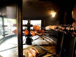 매연은 발암물질인데, 연기 쏘인 훈연<strong>식품</strong> 괜찮을까