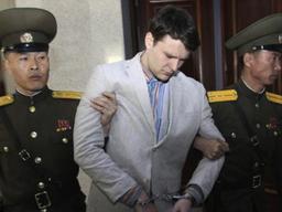 <strong>김정은</strong> 두둔했다 역풍 맞은 트럼프 "웜비어 죽음은 北책임"