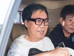 방심일까 묘수일까…<strong>무죄</strong>받자 '무료 변호사' 쓰는 조영남