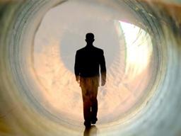 죽음을 겪을 뻔했던 사람들에게서 일어나는 변화 10가지