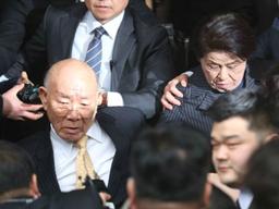 세금하마 <strong>전두환</strong>, 출소 후 경호비로만 100억 들어