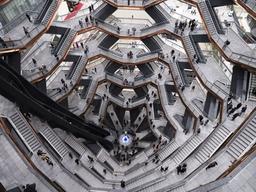 28조원 들여 만든 뉴욕 인공산···벌집같은 2500개 계단 '아찔'