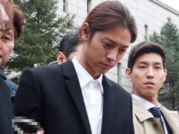 ‘<strong>클럽</strong> <strong>폭행</strong>’ 풀려나고 ‘몰카 단톡’만 구속… 버닝썬 수사 흔들리나