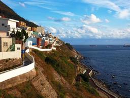 알록달록 작은집·짭짤한 바다내음·부서지는 파도소리···"살아있네"