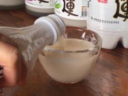 예쁘다, 사랑한다… 하얗게 피어나는 막걸리 순정