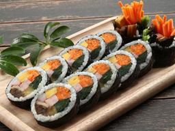 서민음식 <strong>김밥</strong>의 배신 '金밥 한끼'…신전떡볶이도 인상대열 합류