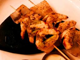 이게 새우가 아니라고요?…‘요즘애들’ 사로잡은 ‘가짜 새우’로 만든 꼬치