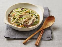 제철 <strong>봄나물</strong>로 만드는 ‘미나리들깨찜’