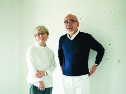 하야시 부부 “우리는 늙었지만 낡지는 않았다”