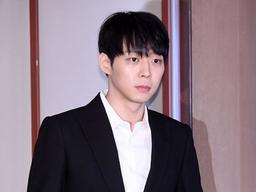 박유천 "결별 후 협박당해, <strong>마약</strong> NO"vs황하나 "올초 함께 <strong>마약</strong>" 팽팽