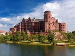 중국이야? <strong>유럽</strong>이야? 1.7조 들인 화웨이 ‘새 심장’ 가보니