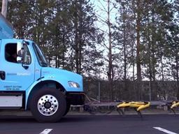 12톤 <strong>트럭</strong> 끄는 로봇개 10마리