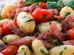 [카드뉴스][스토리N쿡]세계인의 식탁 책임지는 다양한 '<strong>감자</strong>' <strong>요리</strong>