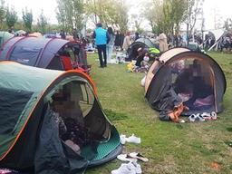 <strong>단속</strong>해도 소용없다, 저녁 한강공원은 '밀실텐트촌'