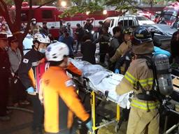 "할아버지 먼저 대피"…홀로 <strong>아파트</strong> 불 끄던 대학생 참변